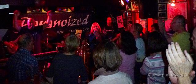 2014 Genial im Grammophon 028.jpg - Die Hände kommen auch zum Einsatz